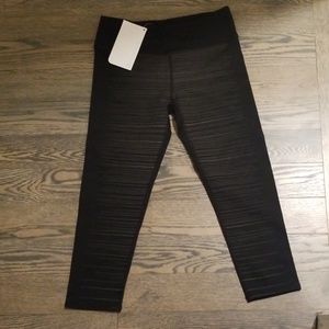 NWT Fabletics Ingrid capris